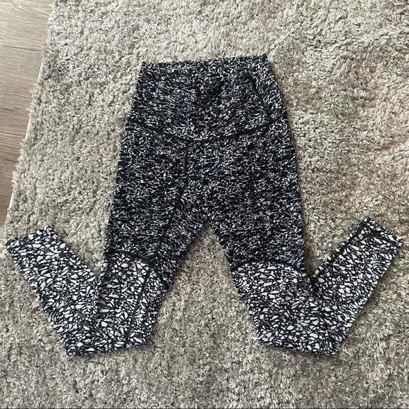 Lululemon Hi-Rise Wunder Under Pant - Picture 7 of 8